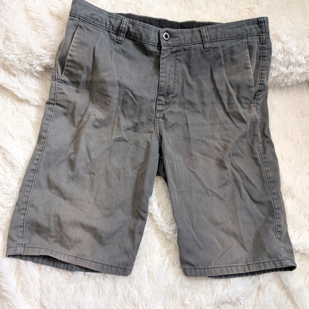DC Flat Front Light Gray Skateboard Shorts Men's Size 34